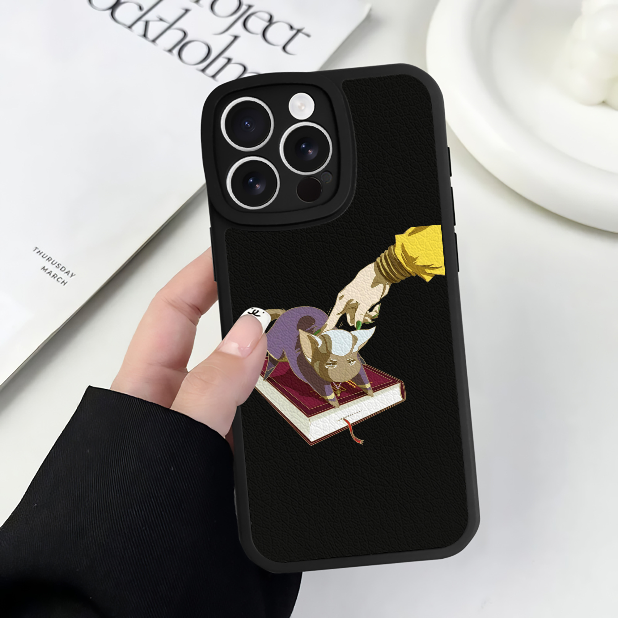 （画像用） ジョジョの奇妙な冒険 JoJo's Bizarre Adventure 【iPhone 16シリーズ対応】シリコンスマホケース（レザー調） 材質：シリコン